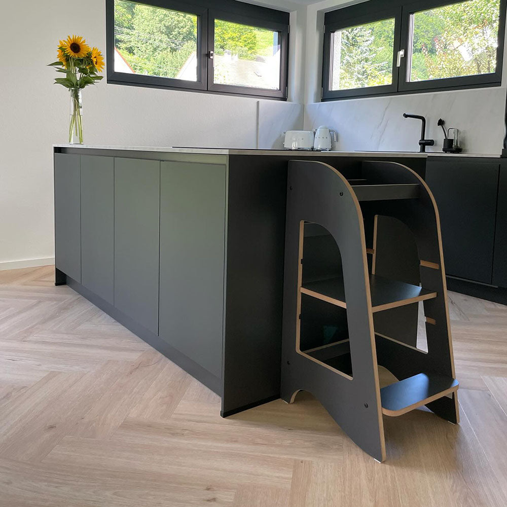 Montessori Lernturm grau höhenverstellbar