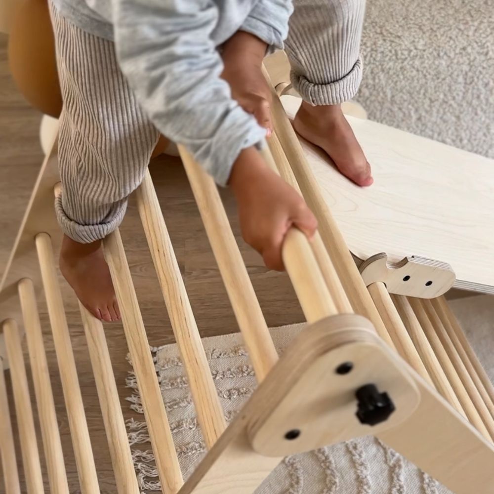 Großes Montessori Kletterdreieck mit Rutsche & Kletterleiter