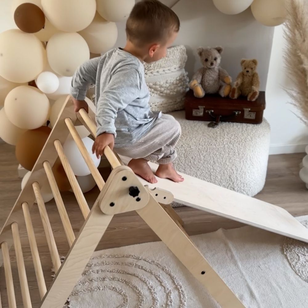 Großes Montessori Kletterdreieck mit Rutsche & Kletterleiter